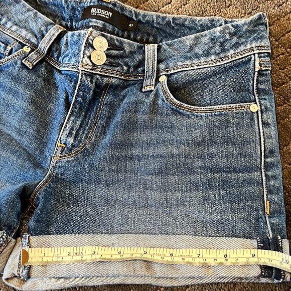 Hudson Croxley Cuffed Mid Rise Denim Shorts Women's Size 27 in Reaction Color - Picture 7 of 15